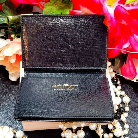 Authentic Salvatore Ferragamo Leather Card Holder - Picture 1 of 12